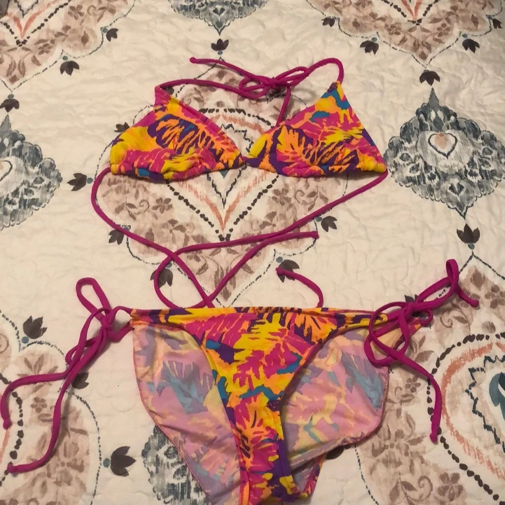 Venus -bikini 🌺 - Picture 2 of 8